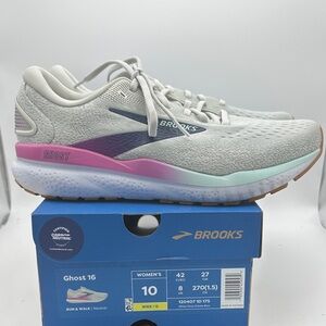 Brooks Women’s Ghost 16 Shoes Worn Once Size 10 Wide